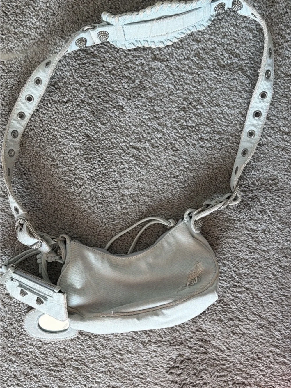 Balenciaga Light Gray Distressed Leather Shoulder Bag with Stud Accents - Picture 3 of 3